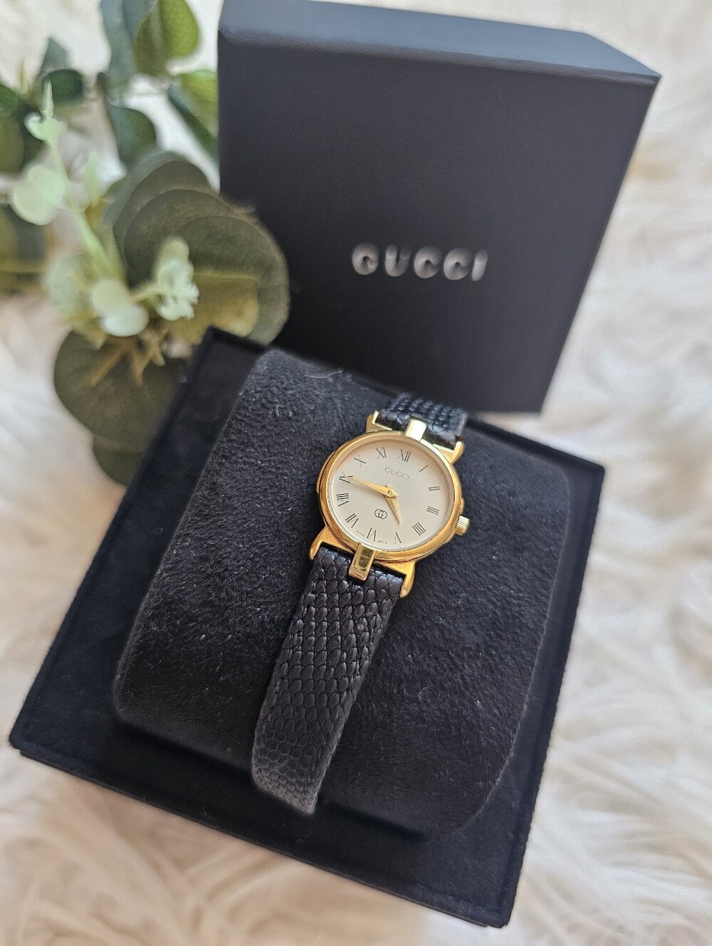 Gucci Vintage 3400L Ladies Watch: Box & With New Battery, Working